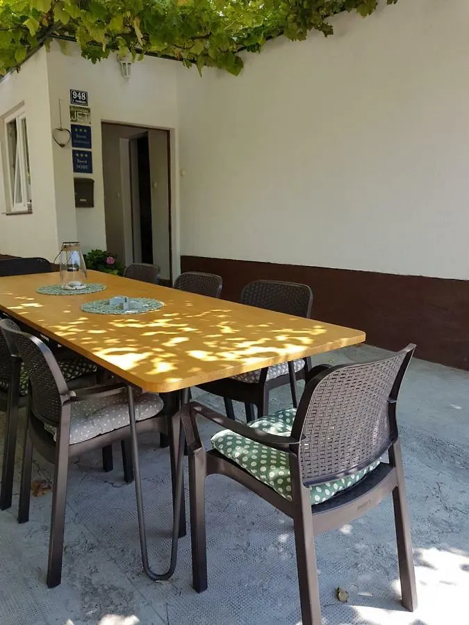 Guest house Guesthouse Jet Kastela