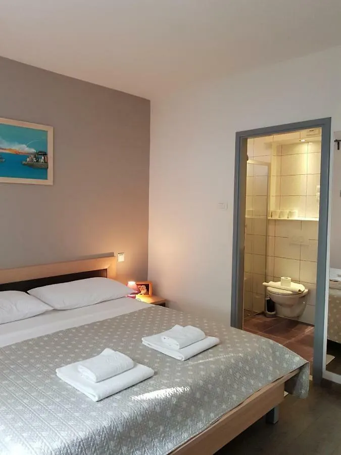 Guesthouse Jet Kastela Guest house