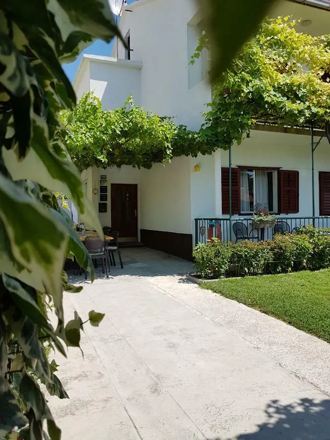 Guesthouse Jet Kastela Guest house