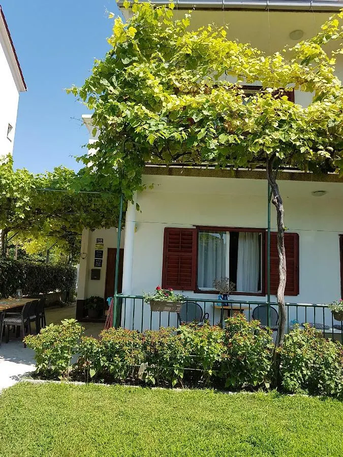 Guesthouse Jet Kastela Guest house